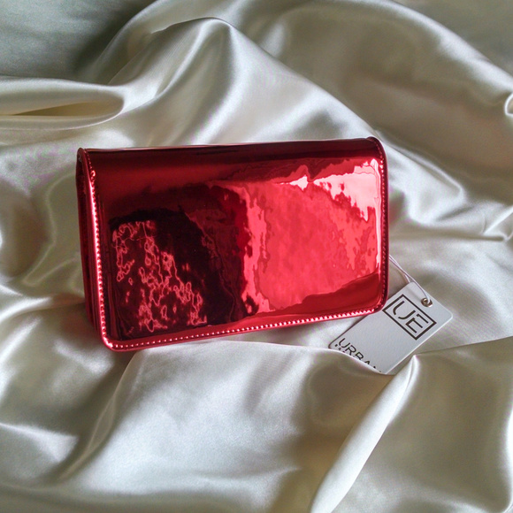 Urban Expressions Luxe Mirror Clutch - Picture 3 of 8